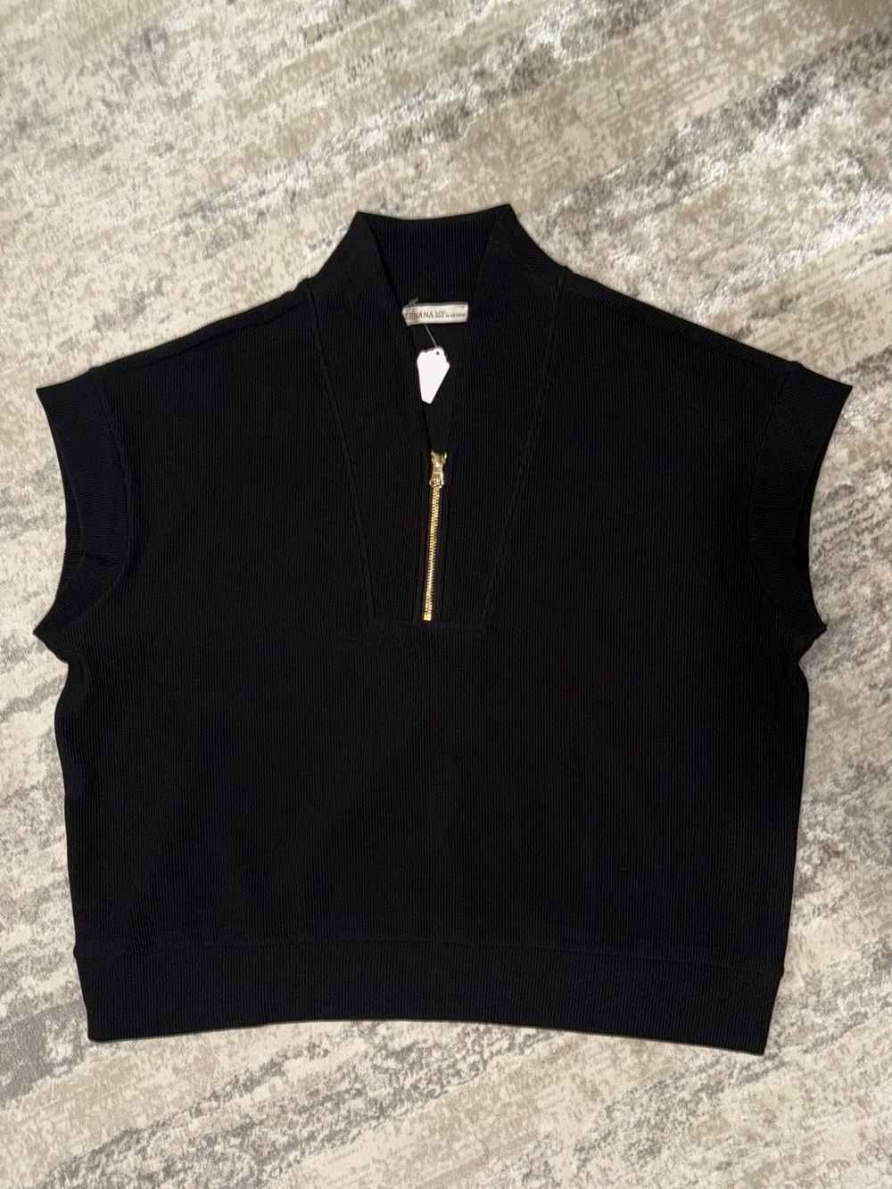 Zenana Outfitters Black Ribbed Knit Top with gold zipper